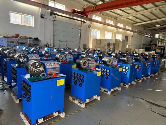 2 inç 6-51mm elektrikli kauçuk hortum kırpma makinesi 600T büyüklüğü 860*640*1300 mm olan kırpma gücü 10 set matros ile