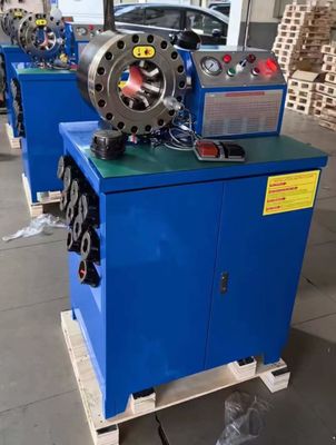 6-51mm Elektrik Gücü 220v/240v/380v/415v Kauçuk hortum kırpma makinesi 600T 860*640*1300 mm büyüklüğünde kırpma gücü