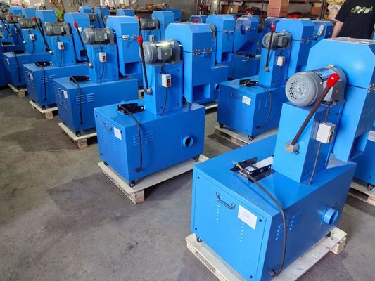 2850 RPM Motorlu Kauçuk hortum kesme makinesi Hortumun kesme aralığı ile