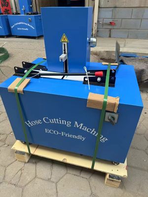 2 inç Mavi Skiving ve 4 katmanlı Elektrik Kauçuk hortum kesme makinesi Gelişmiş ve kullanıcı dostu düğme kontrolü ile