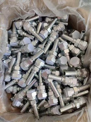 Farklı hammadde ve standartlar Karbon çelik 1/2 JIC Hidrolik hortum armatürleri JIS BSP Çelik fren hattı adaptörleri