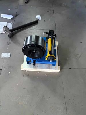 1 inç 6-25mm 1/4 ila 1 inç taşınabilir manuel hidrolik hortum boru kırpma ekipmanları / kauçuk hortum kırpma makinesi 10pcs / H Araç hortum montaj kırpma makinesi