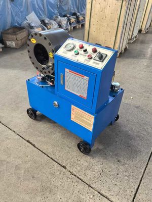 4 Tekerlekli Kalıplama İşlemi Kaynak Noktası Olmayan Tek Parça Kalıplı Malzeme Yüksek Sertlik Kullanım Direnci Yağ Pompası Basınç hortum Crimping Makine Dx68 Hortum Crimper