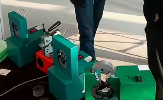 İyi bir fiyat. 900W 3/4 İnç 220V AC Hortum Sıkma Makinesi (Ekran Kontrollü) çevrimiçi