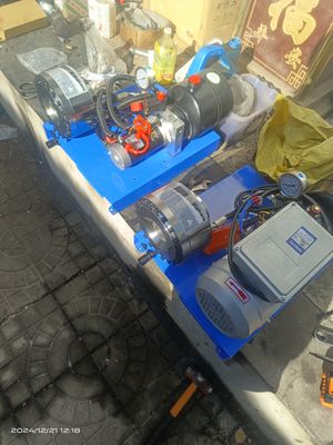 İyi bir fiyat. Yeni Tasarım Elektrik Gücü 2.2KW 220V 7 Dies 6-25mm hortumlar için hidrolik hortum kırpma makinesi çevrimiçi
