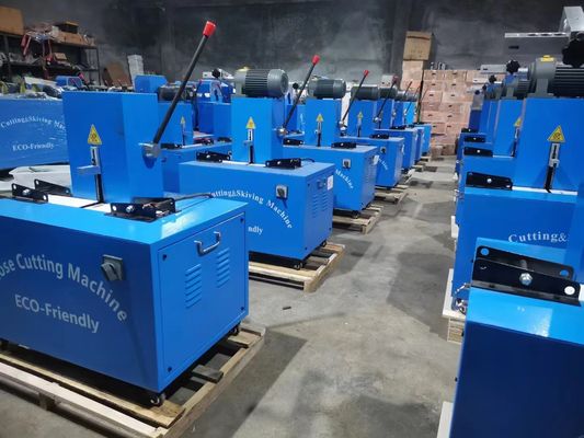 İyi bir fiyat. 128 kg ağırlığı ve 850*600*1200mm boyutunda ağır işlevli hortum kesme makinesi çevrimiçi