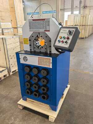 İyi bir fiyat. 3 inç hidrolik hortum kırpma makinesi 15 dize düğme kontrol sistemi ve hızlı değişim kalıpları ile çevrimiçi