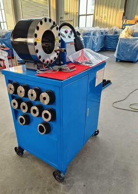 İyi bir fiyat. Mavi Elektrikli 600T Sıkma Kuvvetli Kauçuk Hortum Sıkma Makinesi, 6-51mm Aralığı ve 10 Değiştirilebilir Kalıplı çevrimiçi