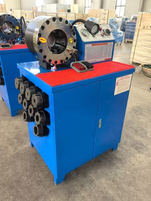 Elektrikli 600T Crimping Force Rubber Hose Crimping Machine 6-51mm aralığı ve hidrolik hortum krimper için 10 değiştirilebilir ölçekli