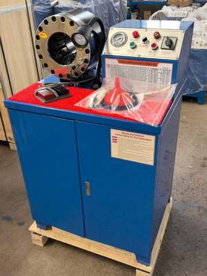 İyi bir fiyat. 2 İnç 600 Ton 6-51mm Kauçuk Hortum Sıkma Makinesi Daha Yüksek Model Mavi Renk 220v/380v Gerilim, 10 Değiştirilebilir Kalıp ve Hidrolik Uygulamalarla çevrimiçi