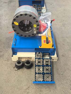 İyi bir fiyat. Up To 51mm Blue Color High Efficiency 600 Ton Pressure Force Manual Hose Crimping Machine No Power Needed From 6-51mm Crimping Range 2 Inch And 10 Interchangeable Dies For Hydraulic Applications çevrimiçi