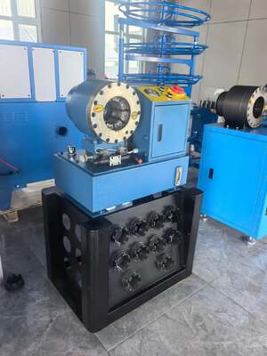 İyi bir fiyat. 2 İnç Sıkma Aralığı 2,5 İnç 64mm'ye Kadar Mavi Renk 220V/240V/380V/415V Voltaj Hidrolik Hortum Sıkma Makinesi Düğme Kontrol Sistemi Hızlı Değiştirme Kalıbı ve Raf ve 10 Değiştirilebilir Kalıp ile online